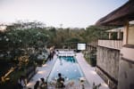 6-Bedroom Villa – Poolside